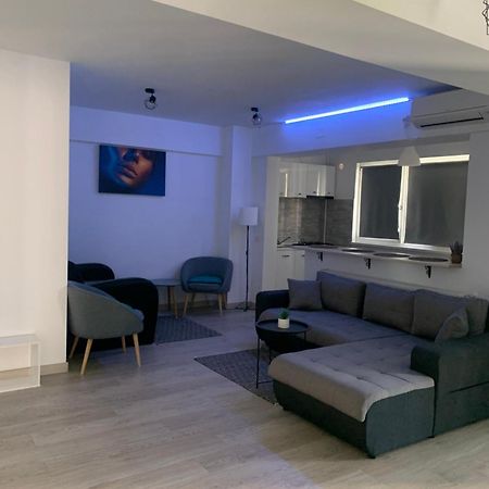 Black&White Suites كرايوفا المظهر الخارجي الصورة